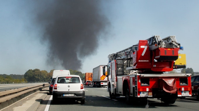 Die Feuerwehr (hier ein Symbolfoto) rückte sofort zu dem Lkw-Brand auf der Autobahn aus.