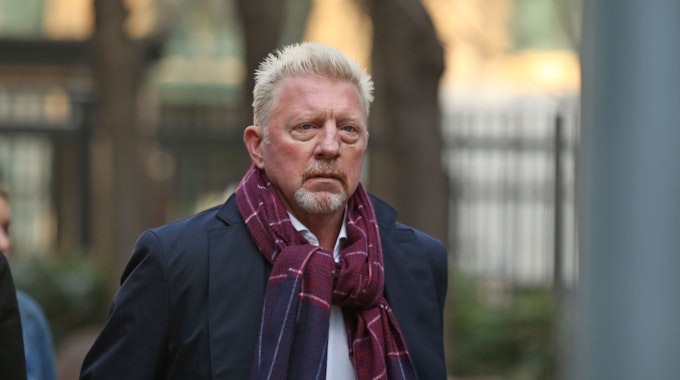 Boris Becker trifft vor dem Southwark Crown Court ein, wo sein Prozess beginnt. Der frühere Tennis-Star Boris Becker steht von Montag an in London vor Gericht. Der 54-Jährige muss sich in einem Strafprozess wegen verschiedener Vorwürfe im Zusammenhang mit seinem Insolvenzverfahren verantworten.