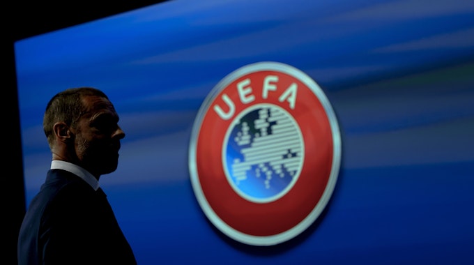 UEFA-Präsident Aleksander Ceferin im UEFA-Hauptsitz. Russland diskutiert über einen Wechsel zum asiatischen Fußballverband.