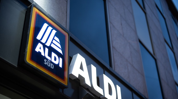 Das Bild zeigt das Aldi-Süd Logo aus dem Jahr 2020. Aldi hat zuletzt an Boden in Deutschland verloren und will sich nun neu erfinden.