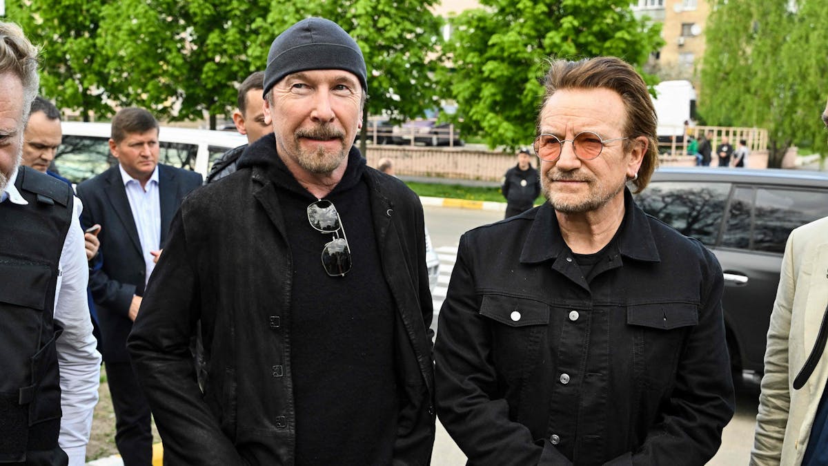 The Edge und Bono von der Rockband U2 besuchten am Wochenende die Ukraine.