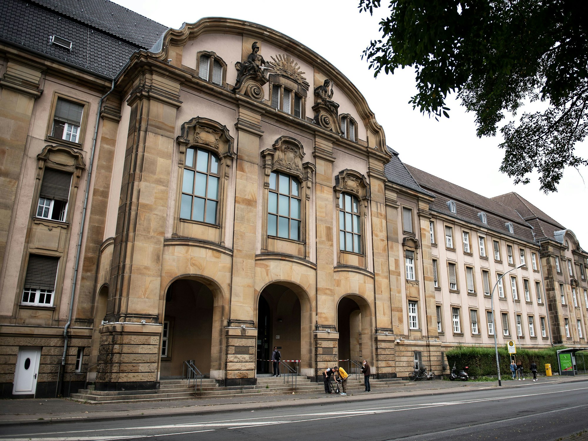 Das Bild zeigt das Landgericht in Mönchengladbach, das zugleich auch Sitz des Amtsgericht ist.