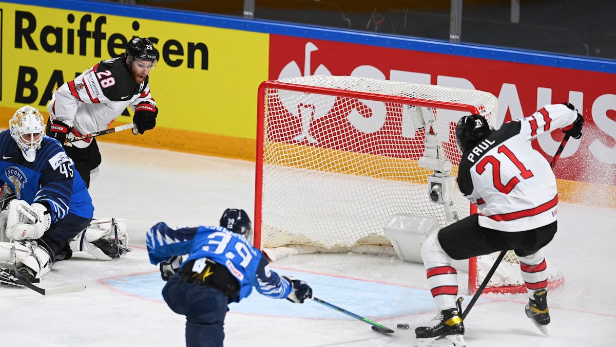 Nick Paul trifft im Finale der Eishockey-WM zum 3:2 für Kanada gegen Finnland