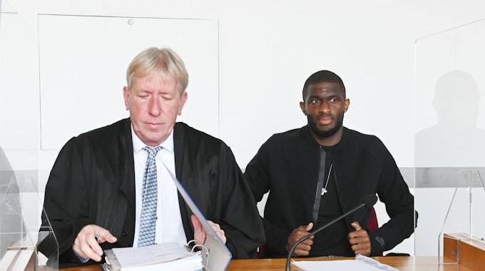 Anthony Modeste als Kläger vor dem Landgericht Bonn.