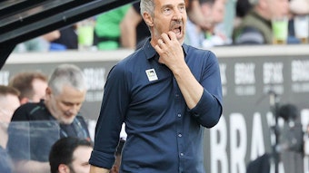 Adi Huetter ist nicht mehr Trainer von Borussia Mönchengladbach. Das ist am 14. Mai 2022 offiziell gemacht worden.