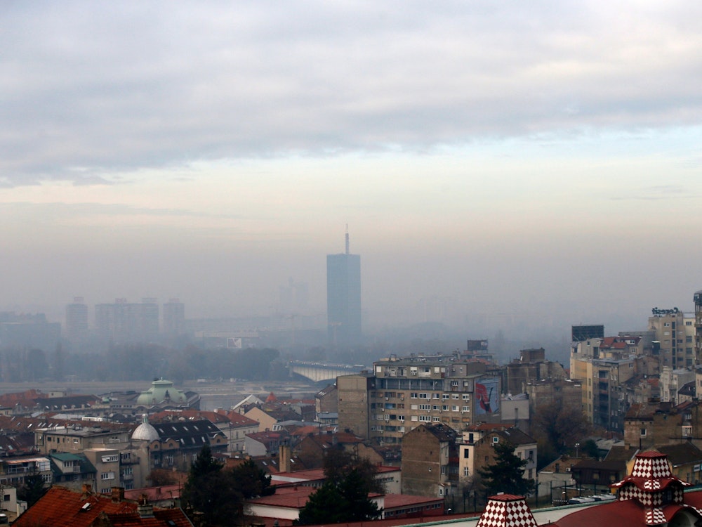 Die serbische Hauptstadt Belgrad ist am 7. Dezember 2018 in Nebel gehüllt.