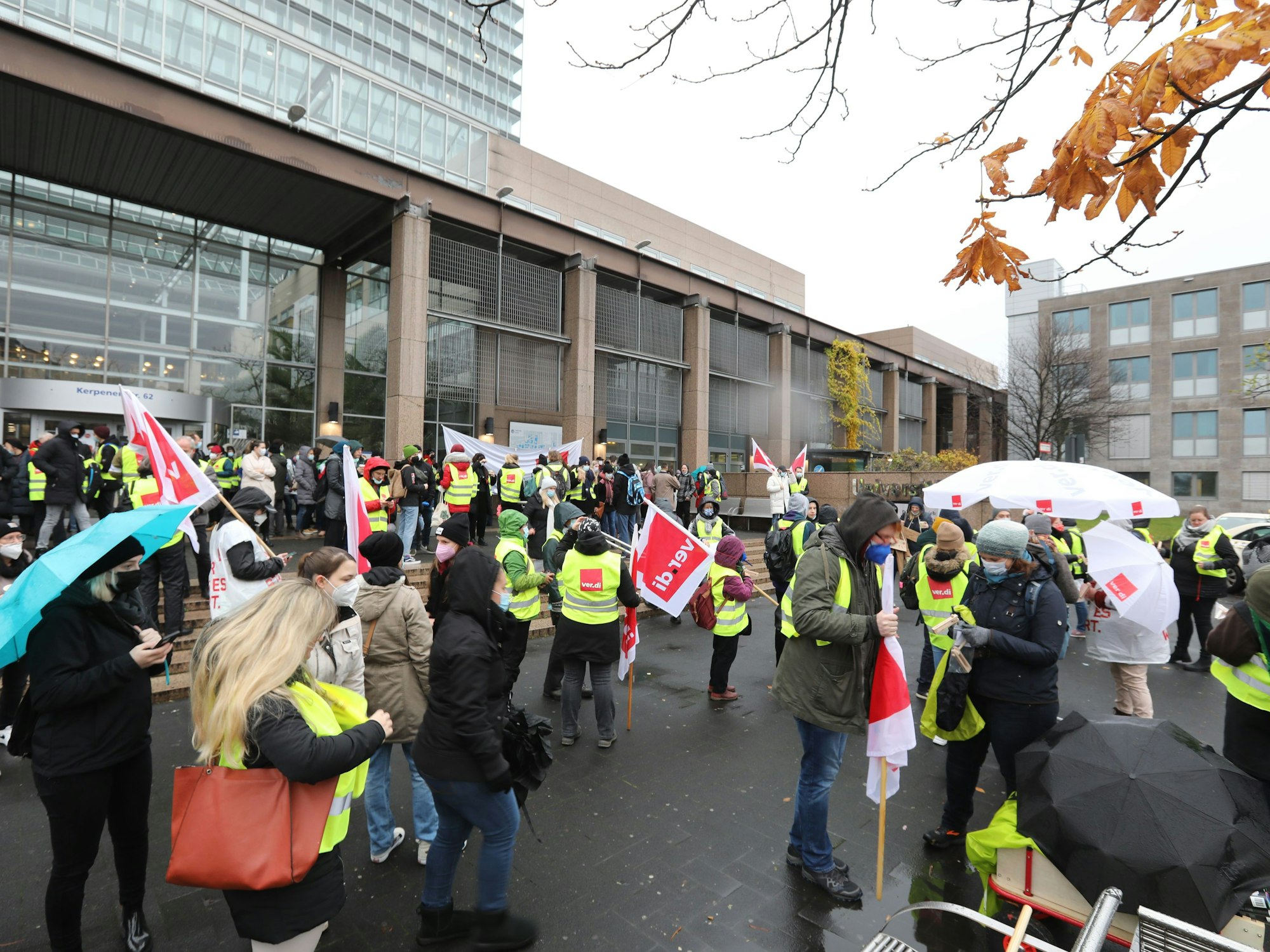 Pflegekräfte streiken an der Uniklinik Köln