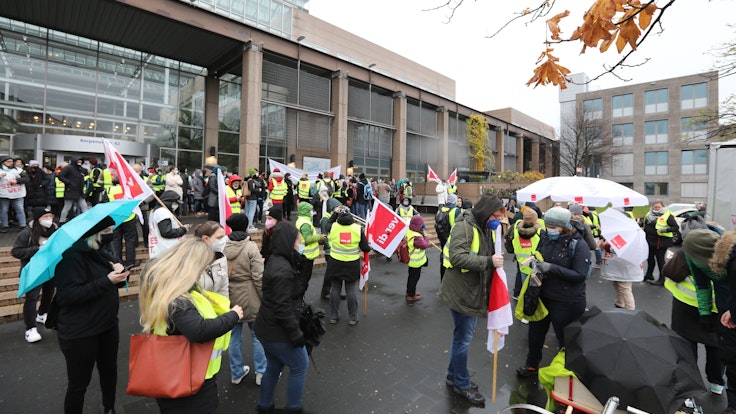 Pflegekräfte streiken an der Uniklinik Köln