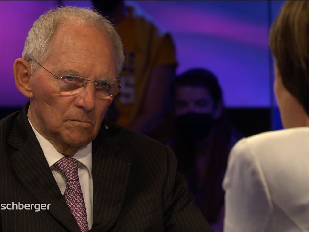Wolfgang Schäuble mit ernster Miene in der ARD-Sendung „Maischberger“ am 18. Mai 2022.