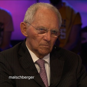 Wolfgang Schäuble mit ernster Miene in der ARD-Sendung „Maischberger“ am 18. Mai 2022.
