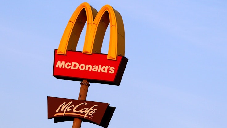 Ein McDonald`s Logo aufgenommen vor einer Filiale bei Feuchtwangen.