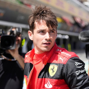 Charles Leclerc in der Boxengasse.