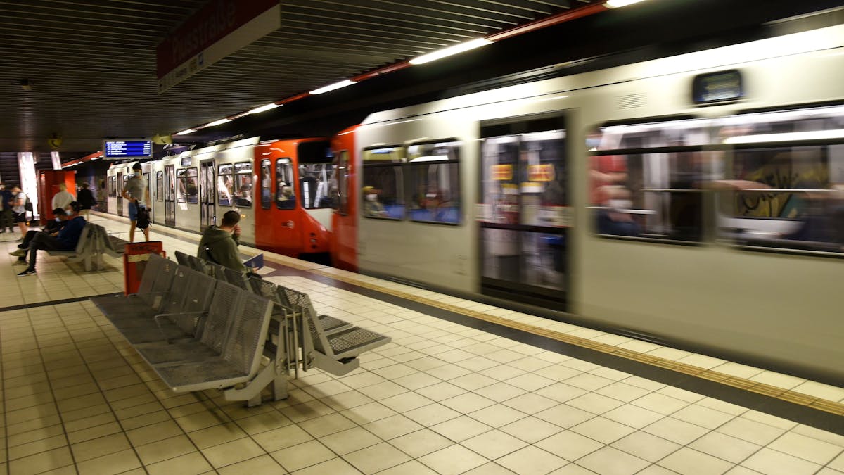 Blick auf die U-Bahn Haltestelle Piusstraße in Köln-Ehrenfeld