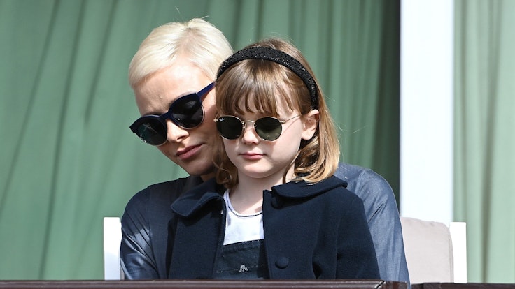 Mère et fille : Charlène de Monaco et la princesse Gabriella à Monaco en mai 2022.