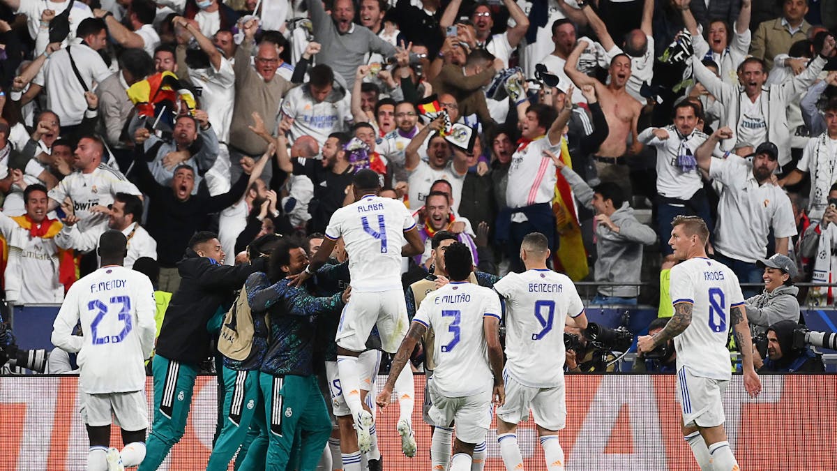 Real Madrid jubelt über das Tor von Vinícius Júnior im Finale der Champions League