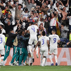 Real Madrid jubelt über das Tor von Vinícius Júnior im Finale der Champions League