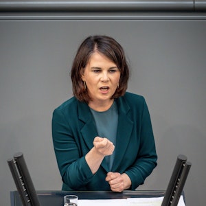 Annalena Baerbock (Bündnis90/Die Grünen), Außenministerin, spricht am Mittwoch (1. Juni) in der Debatte zum Auswärtigen in der Haushaltswoche im Bundestag.