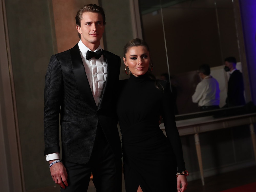 Tennisspieler Alexander Zverev und Sophia Thomalla kommen zur Gala zur Wahl der „Sportler des Jahres“ 2021.