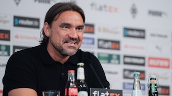 Daniel Farke ist Cheftrainer von Bundesligist Borussia Mönchengladbach. Am 5. Juni 2022 wurde der 45-Jährige auf einer Pressekonferenz im Borussia-Park vorgestellt.