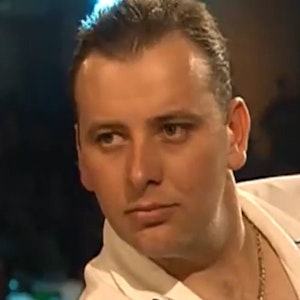Darts-Legende Shaun Greatbatch während seines Finalspiels bei den Dutch Open im Februar 2002