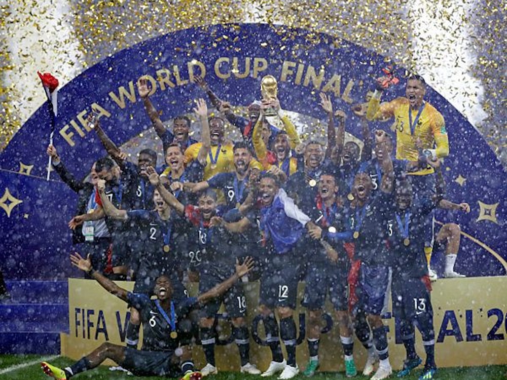 Frankreich feiert im verregneten Moskau ausgelassen den WM-Sieg.