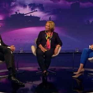 Sandra Maischberger (rechts) hatte die FDP-Politikerin Sabine Leutheusser-Schnarrenberger und den Politologen Johannes Varwick in ihre Sendung geladen.