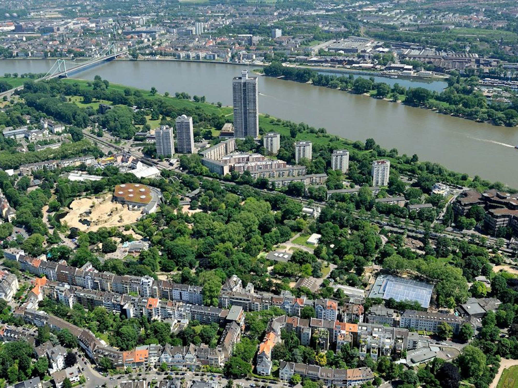 Der Kölner Zoo aus der Luft fotografiert.