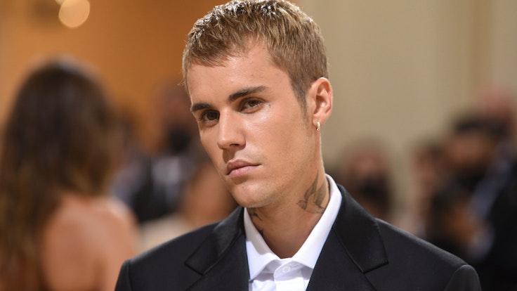 Popstar Justin Bieber (hier im September 2021 in New York) muss seine US-Tour wegen einer Gesichtslähmung absagen.
