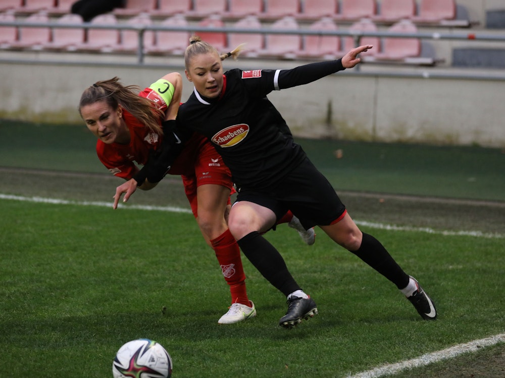 Weronika Zawistowska spielt für den 1. FC Köln gegen den SC Sand.