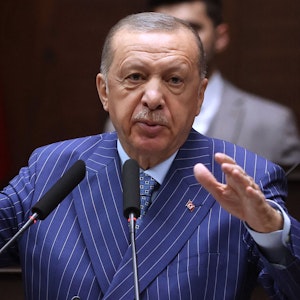Der türkische Präsident Recep Tayyip Erdogan (hier am 15. Juni in Ankara) droht mit einem neuen Militäreinsatz in Nordsyrien.