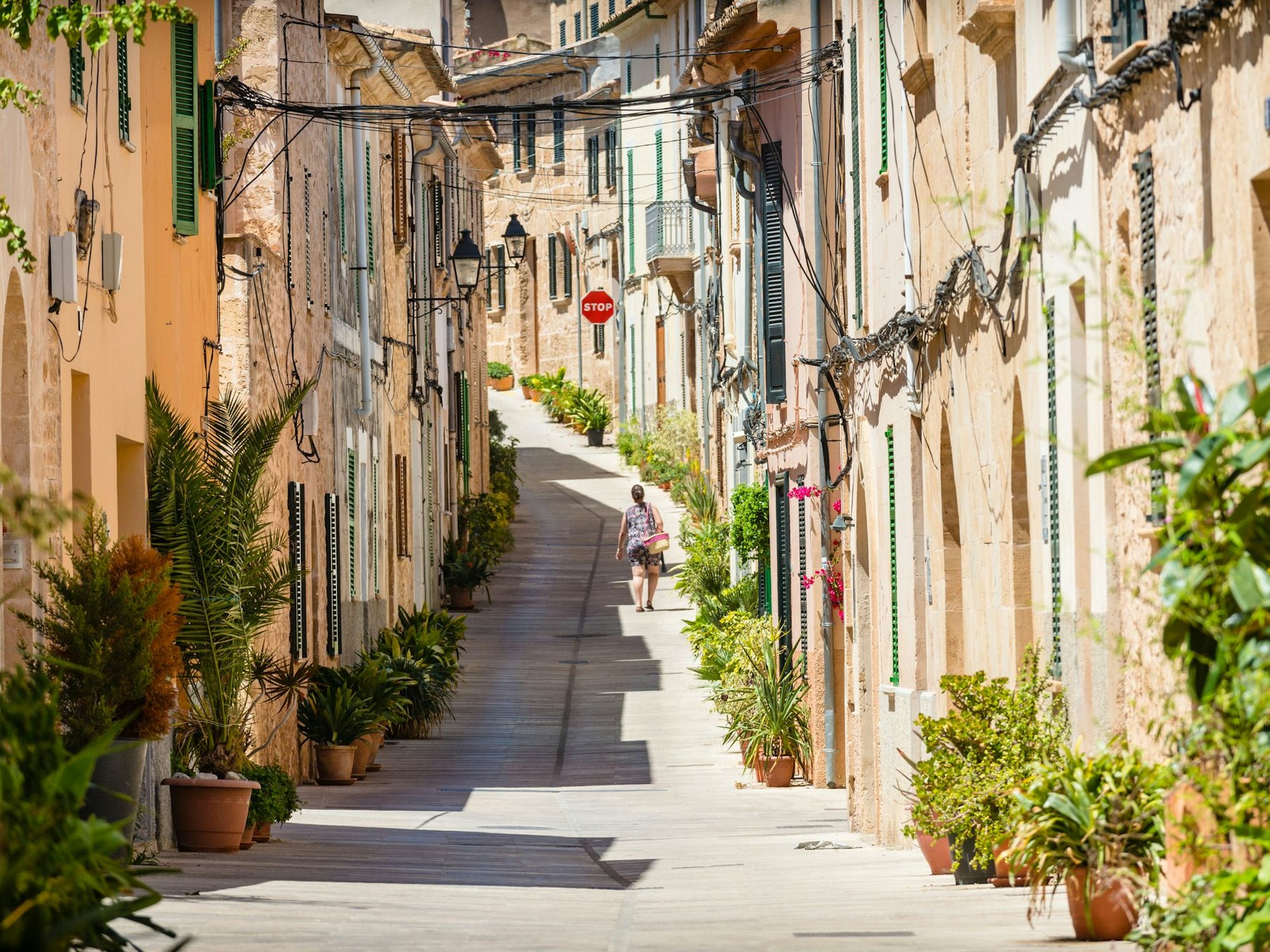 Bei einem Mallorca Urlaub ist die Stadt Alcúdia ein beliebtes Ausflugsziel.