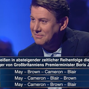 Tagesschau-Sprecher Jens Riewa konnte sich als Experte für Zeitgeschehen nicht gegen den Kandidaten Axel Buhmann behaupten.