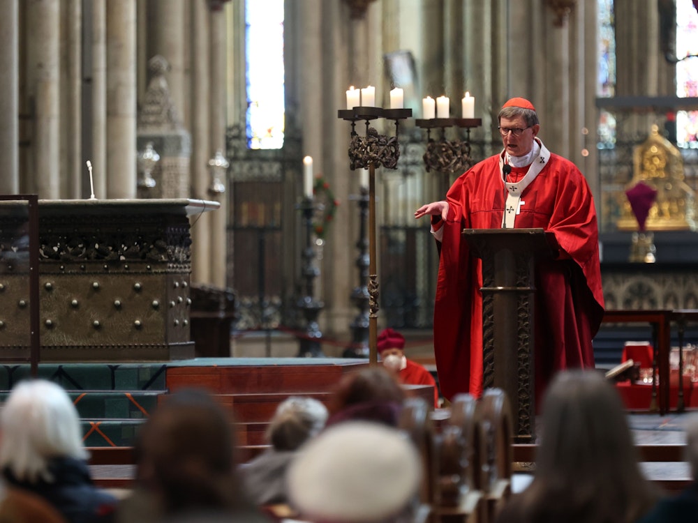 Kardinal Woelki bei einer Messe im Kölner Dom.