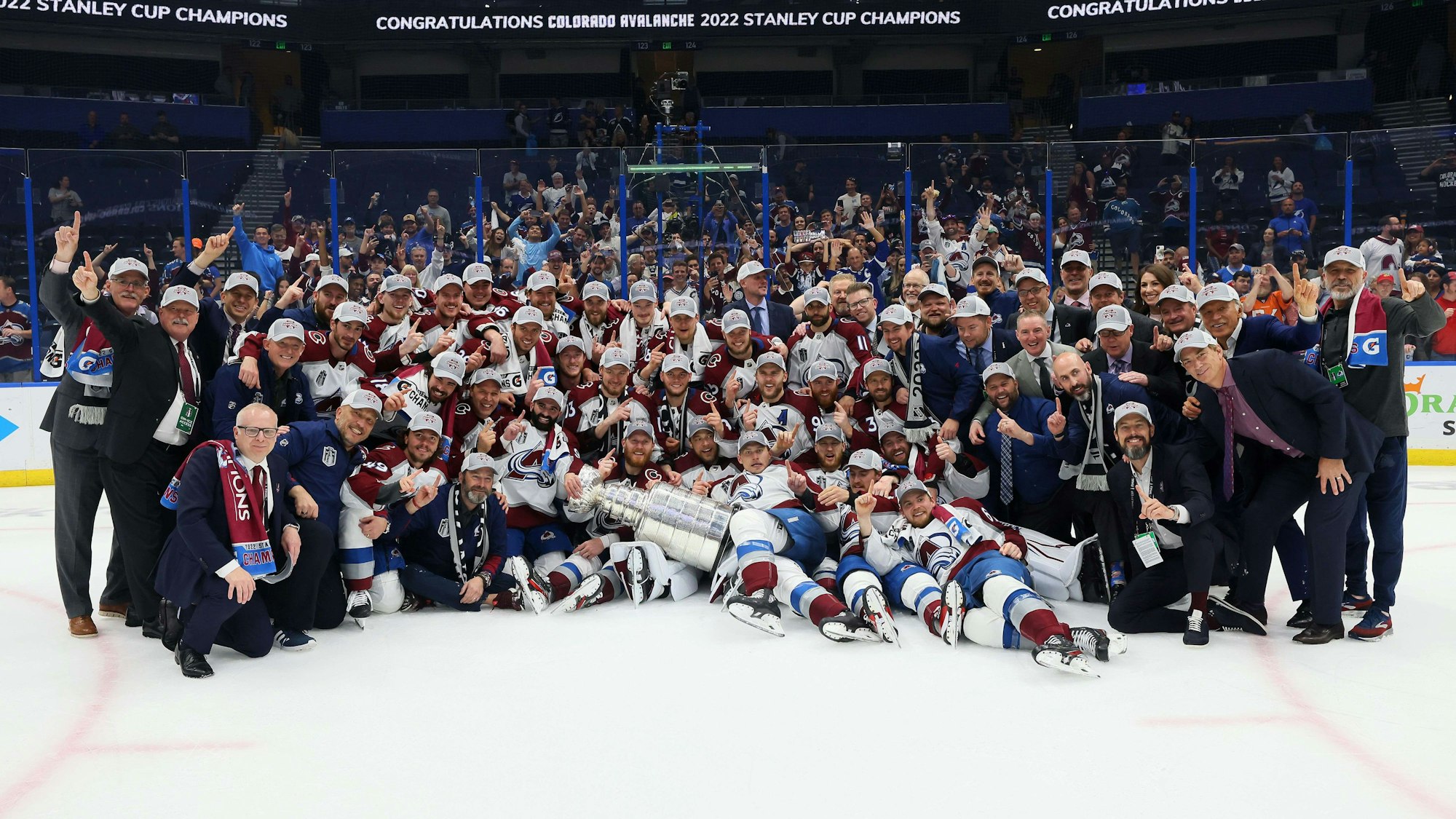 Die Colorado Avalanche gewinnen 2022 den Stanley Cup in der NHL.