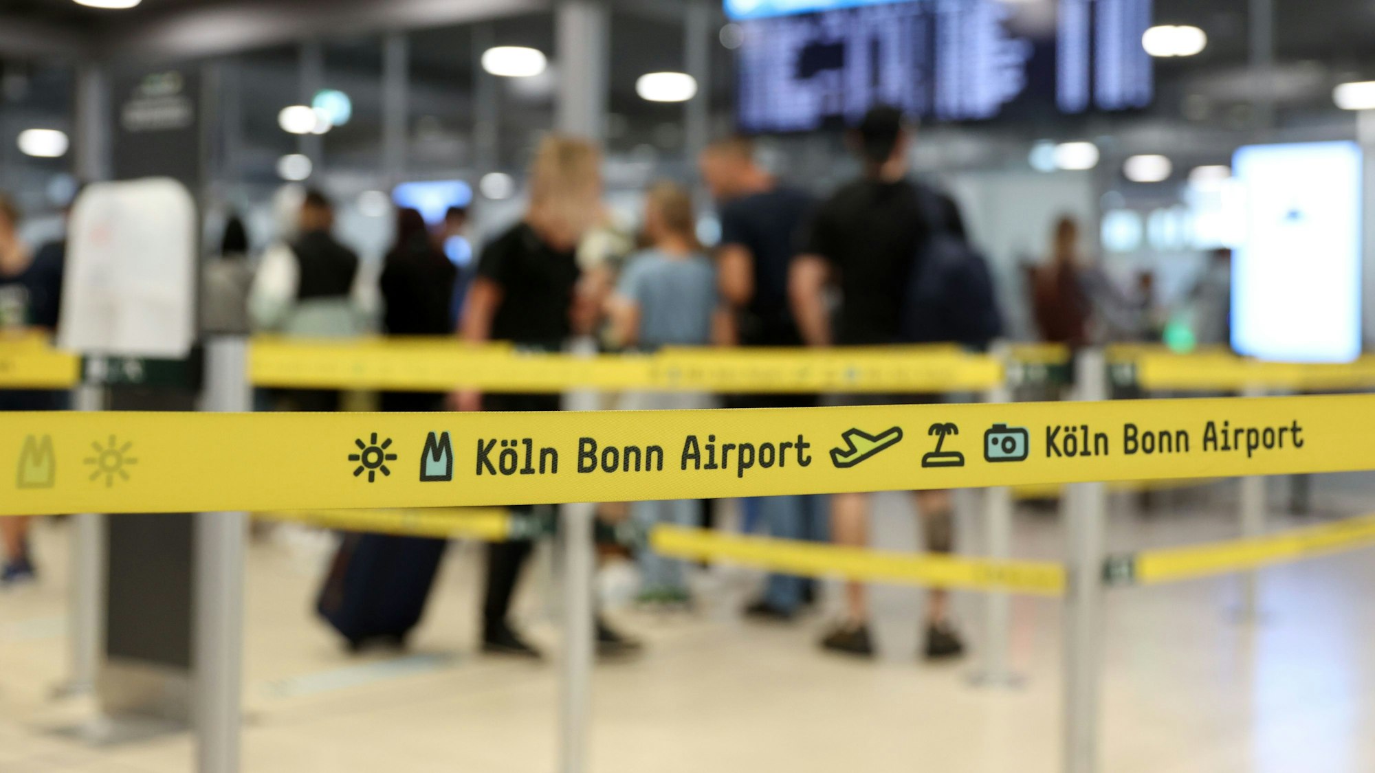 Ein Checkin am Flughafen Köln/Bonn am 26. Juni 2022.

