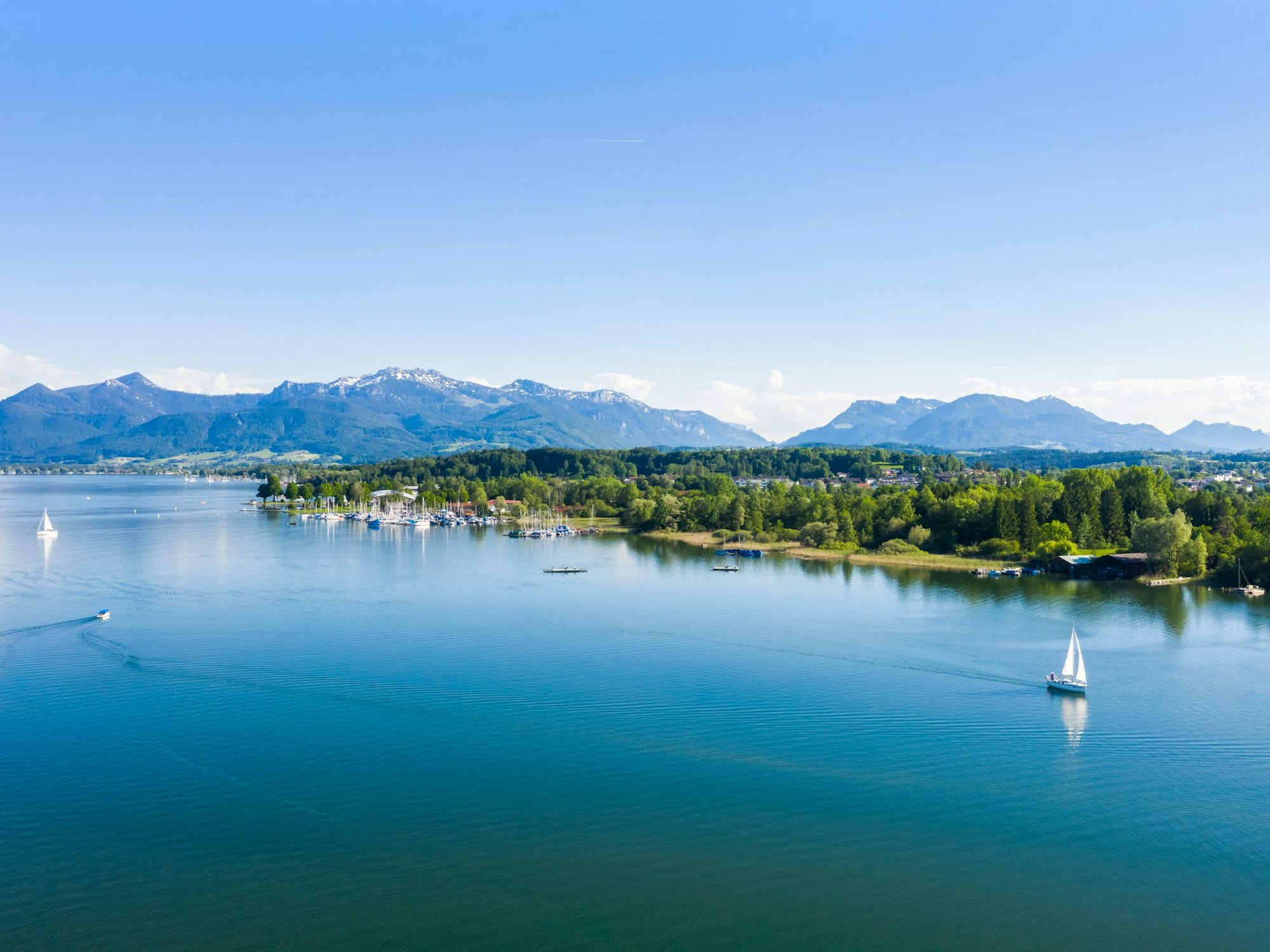 Nicht nur einer der bekanntesten, sondern auch schönsten Seen in Bayern: der Chiemsee.