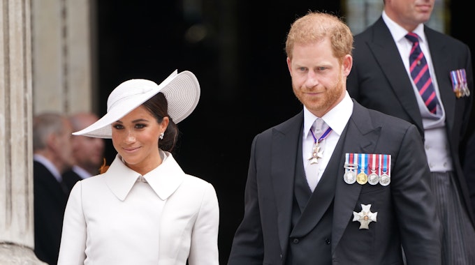 Reichen die Royals den Ausreißern Harry und Meghan, hier im Juni 2022, etwa die Hand? Ein Buckingham-Palace-Bericht sorgt für Überraschung.