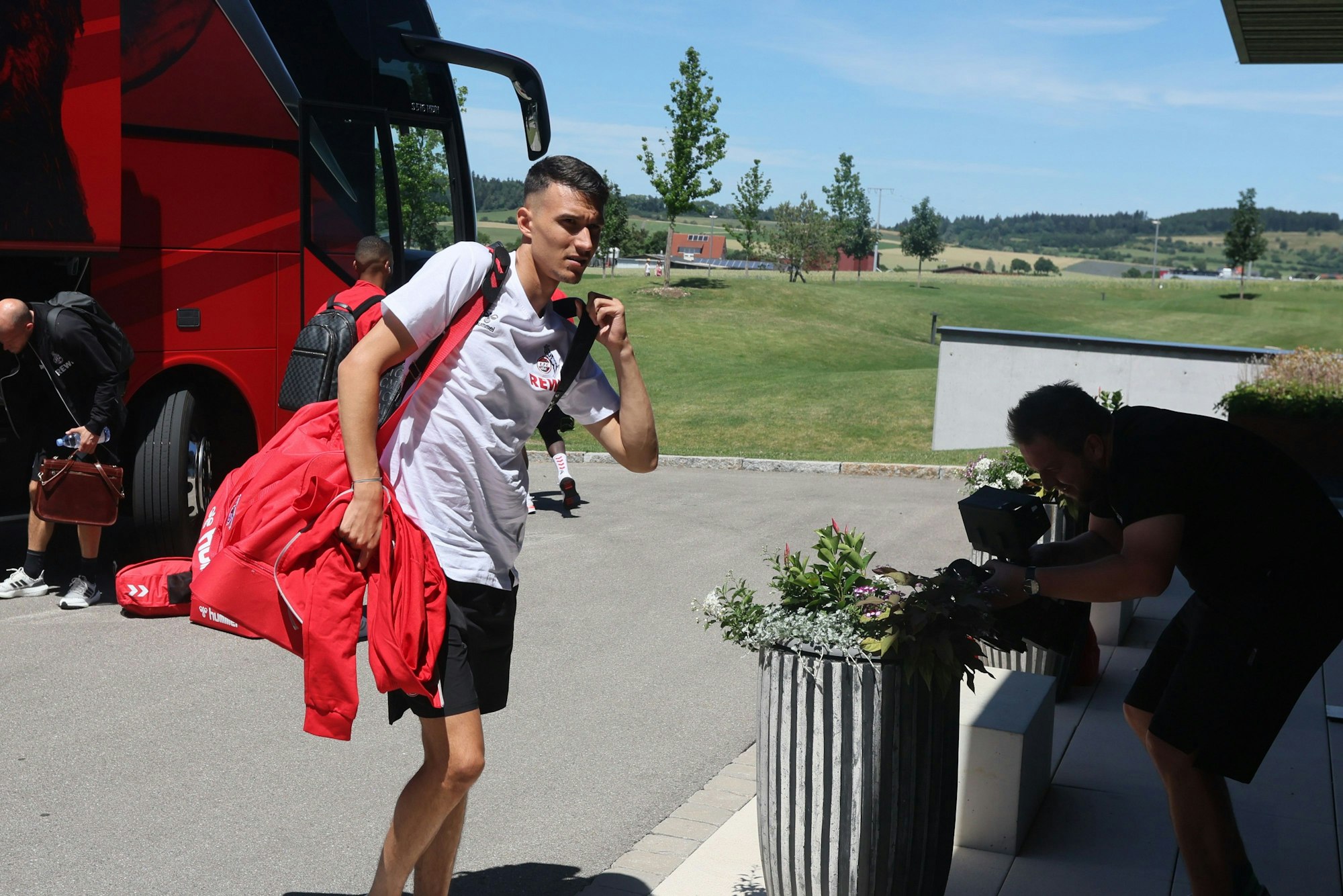 Dejan Ljubicic bei der FC-Ankunft in Donaueschingen.