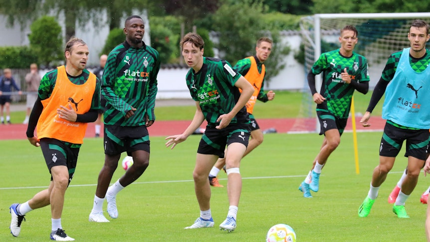 Das Team von Borussia Mönchengladbach ist am Montag (4. Juli 2022) mit der ersten Einheit der Woche auf dem Sportplatz Birkenmoos ins Training gestartet