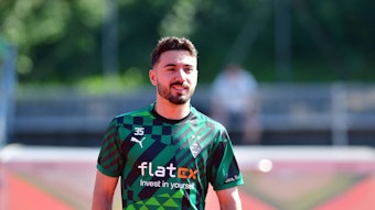 Jacob Italiano, Spieler bei Borussia Mönchengladbach, ist zum zweiten Mal im Trainingslager am Tegernsee in Rottach-Egern dabei. Das Foto zeigt ihn am 5. Juli 2022 am Trainingsplatz am Sportplatz Birkenmoos.