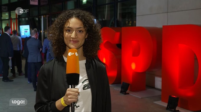 Maral Bazargani bei einer ZDF-Schalte am 29. September 2021.