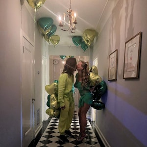 Heidi Klum, hier gemeinsam mit Ehemann Tom Kaulitz auf einem Instagram-Bild vom Juni 2022, schmust in ihrer Instagram-Story mit Ehemann Tom Kaulitz.