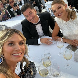Heidi Klum beim Abendessen mit Robert Lewandowski und dessen Frau Anna.