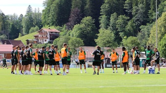 Das Team von Borussia Mönchengladbach, hier bei einer Einheit im Trainingslager in Rottach-Egern am 9. Juli 2022, hat in der kommenden Woche drei weitere Testspiele vor der Brust.