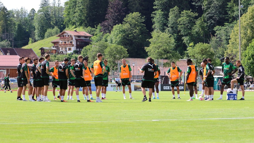 Das Team von Borussia Mönchengladbach, hier bei einer Einheit im Trainingslager in Rottach-Egern am 9. Juli 2022, hat in der kommenden Woche drei weitere Testspiele vor der Brust.