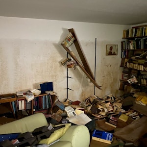 Das zerstörte Arbeitszimmer von Sonntag-EXPRESS-Mitarbeiter Maternus Hilger nach der Flutkatastrophe 2021