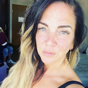 Danni Büchner, hier auf einem Instagram-Selfie vom Juli 2022, fiel am Mittwoch (20. Juli 2022) in ihrem Podcast „Living La Vida Locker“(Podimo) nach einer Beichte ihres Sohnes aus allen Wolken.