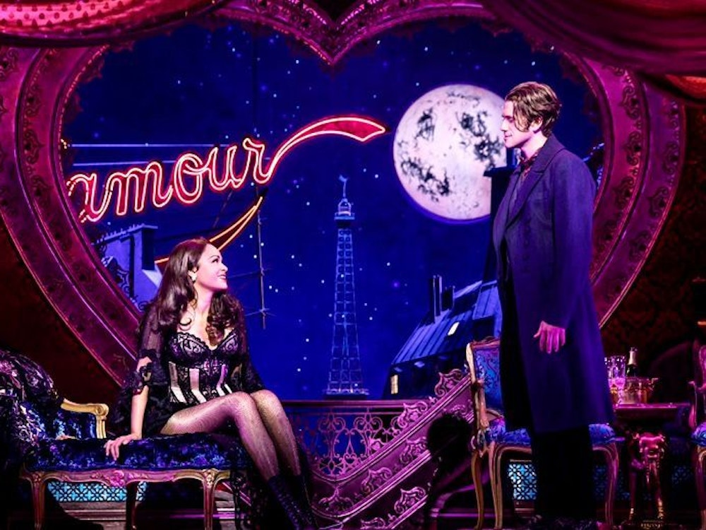 Szenenbild aus der Vorstellung Moulin Rouge am Broadway.