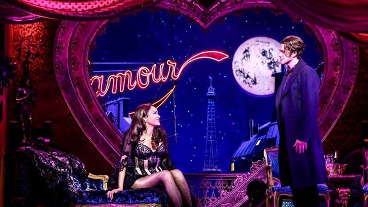 Szenenbild aus der Vorstellung Moulin Rouge am Broadway.