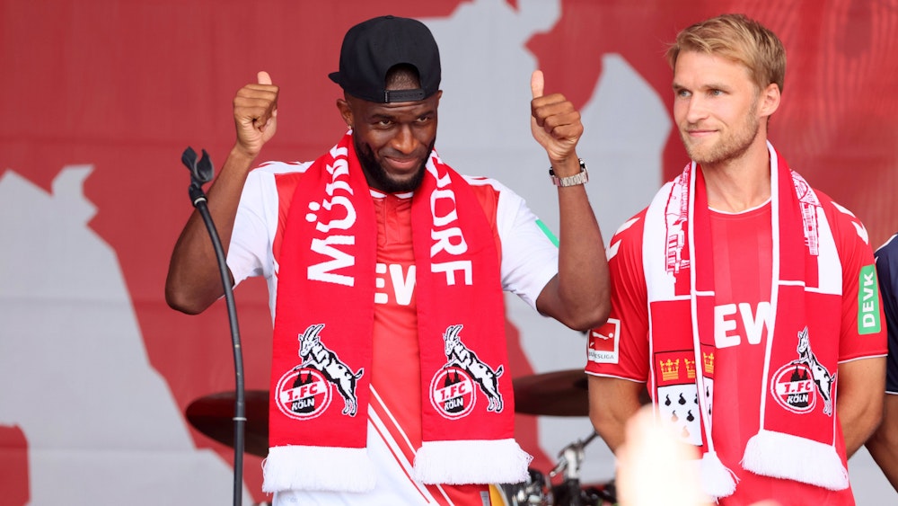 Anthony Modeste (l.) und Sturm-Kollege Anthony Modeste bei der Saisoneröffnung des 1. FC Köln am 23. Juli 2022